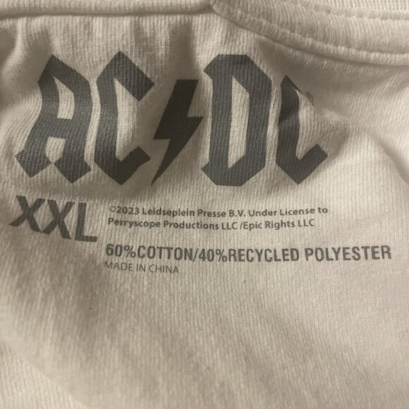 ACDC Graphic Print Rock Band Fleece Sweatshirt White XXL Women Pullover NEW - Picture 5 of 5